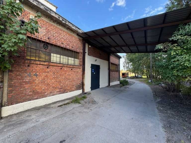 Hala magazynowa na terenie kompleksu Polenmarkt