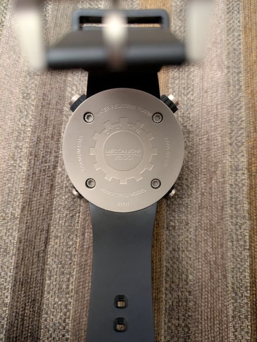 Relógio automático Meccaniche Veloci Quattro Valvole único no Mundo!