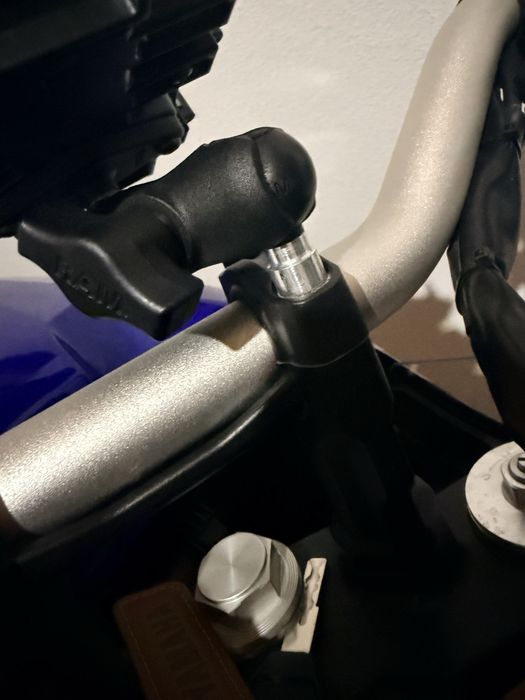 Suporte RAM Mount – Excelente Estado