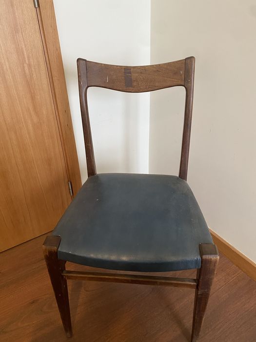 Cadeira com Bom Estado.