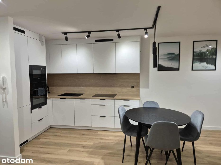 Nowoczesne mieszkanie 40 m², świeżo po remoncie, Wola, ul. Krochmalna.