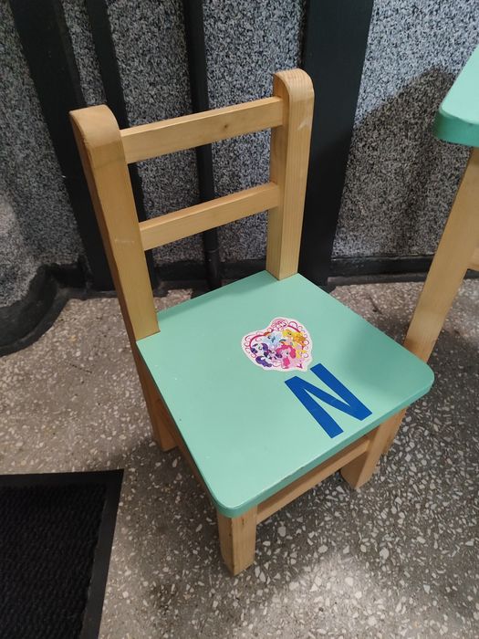 Stolik i krzesła - dziecięce