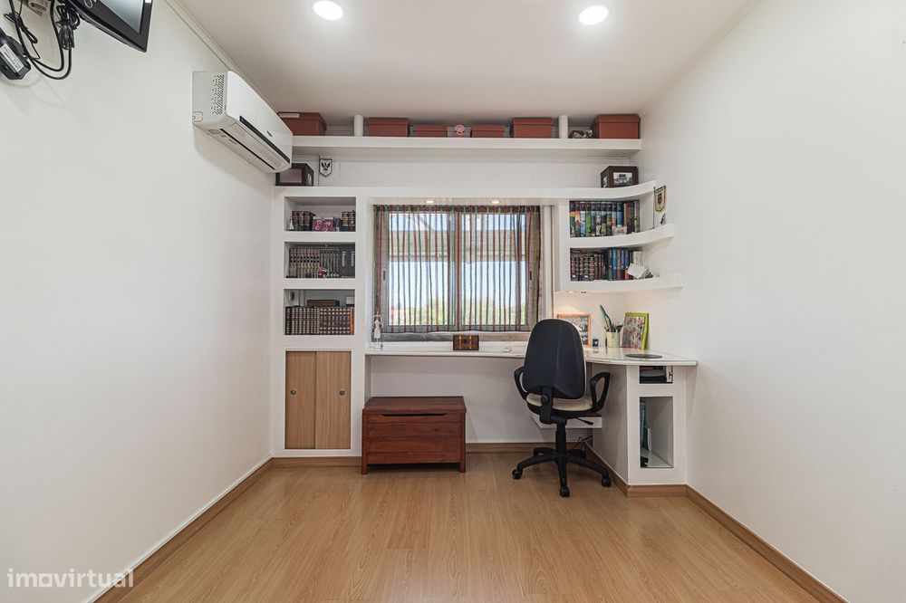 Apartamento T2 em Amora - Cruz de Pau