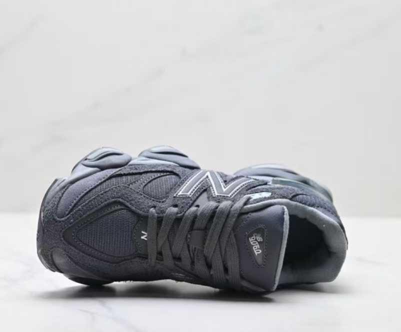 New Balance NB 9060 R.43