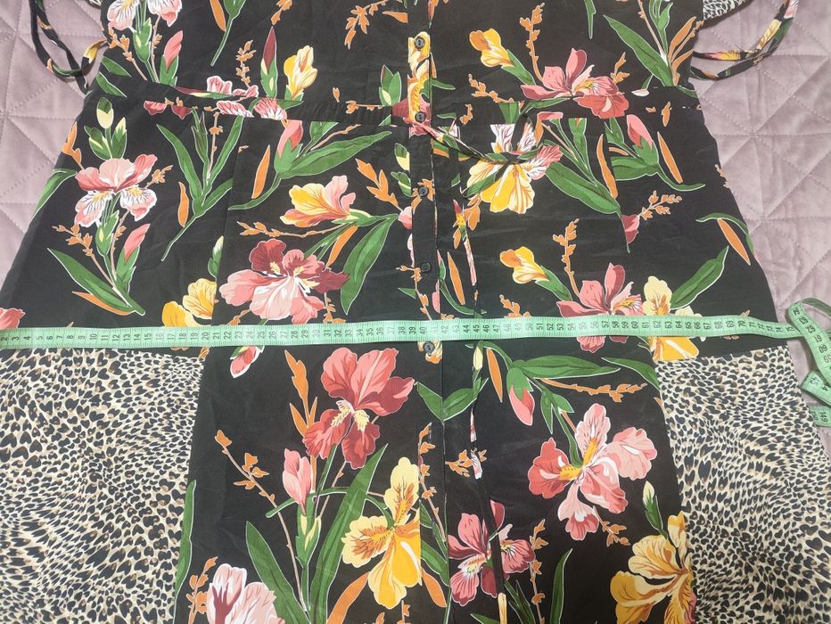 Сукня яскрава дуже гарна