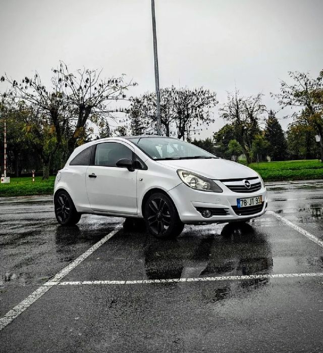 Opel Corsa Black Edition Nacional