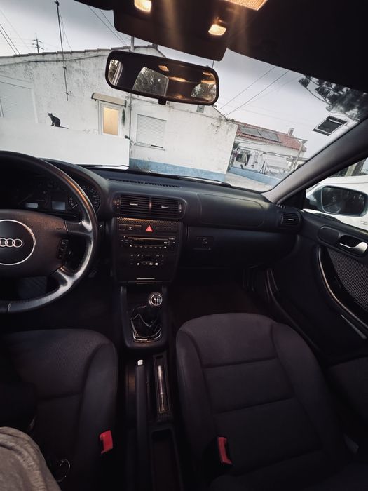 A3 1.6 mais novo que esse impossivel carro muito bem estimado.