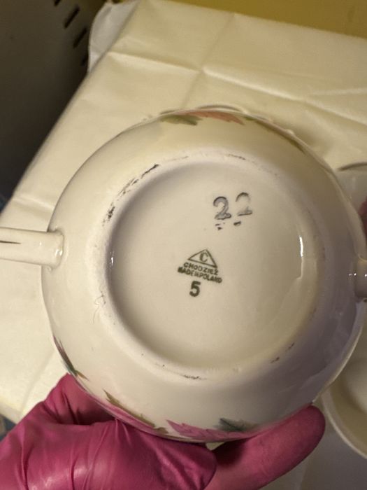 Zestaw 6 dużych filiżanek/bulionówek Chodzież