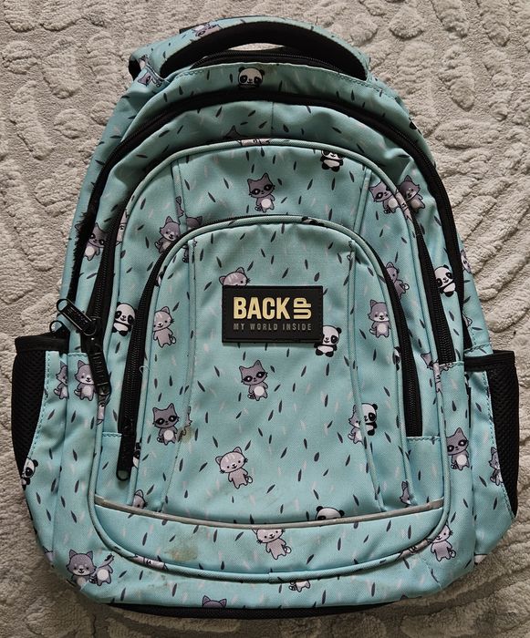 Turkusowy plecak BACK UP My World Inside z wzorem zwierzaków.