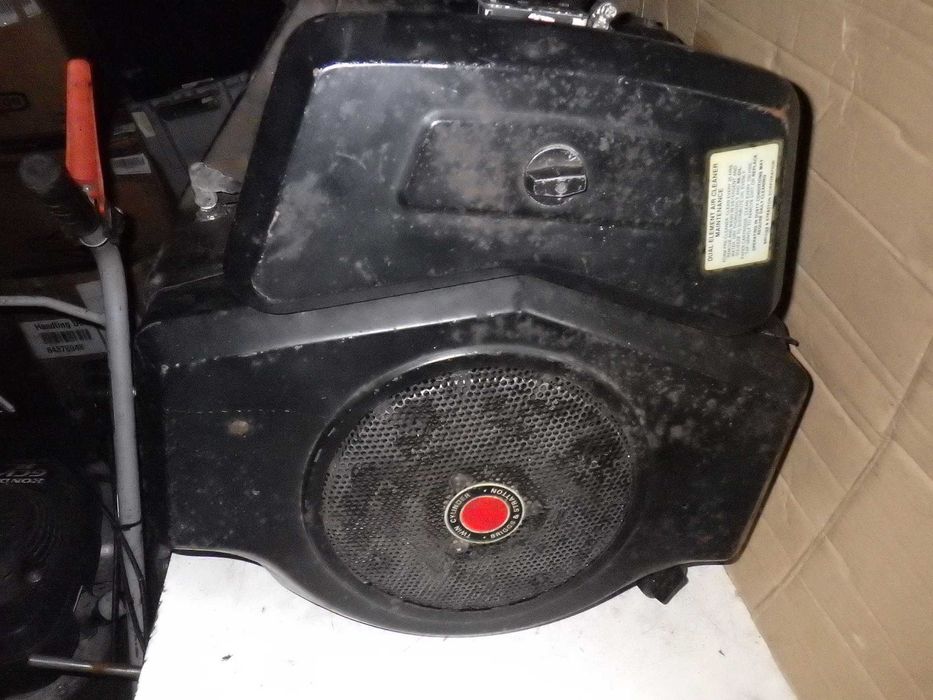 Silnik Briggs & Stratton 16 HP 2 Cylindrowy 2 x Twin Oryginalny-Czesci