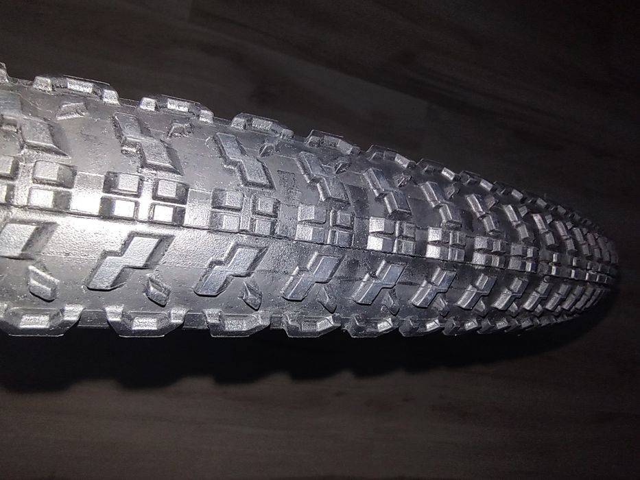 Opona CST PIKA 700x42C 44x622 28x1,625