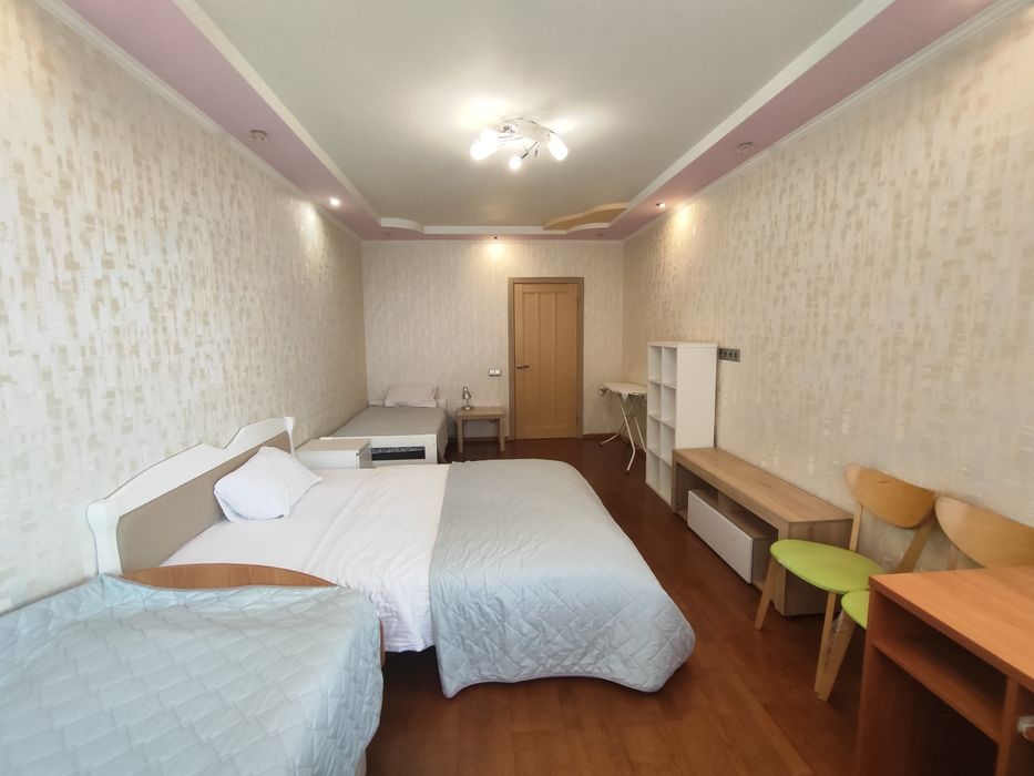 Подобово двокімнатна Троєщина