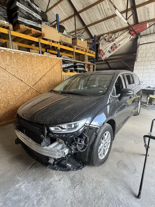 Chrysler pacifica  Częsci Drzwi karoseria silnik zawieszenie wszystko