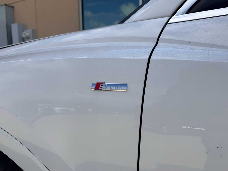 Audi Q3      2022