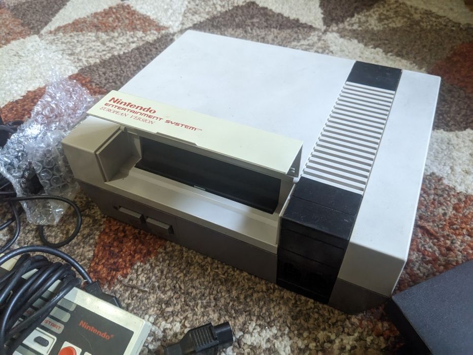 Consola Nintendo NES + 9 jogos