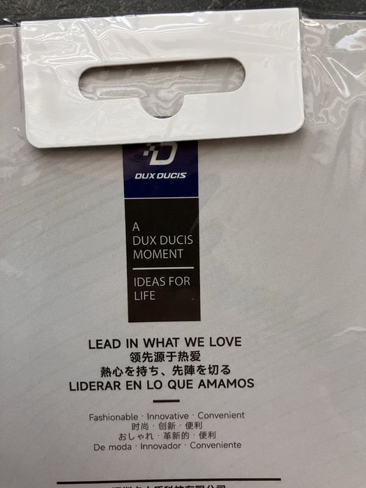Etui dux ducis Aimo, 2 szkielka iphone 17