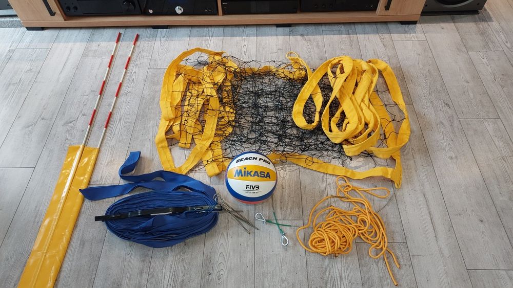 Kompletny zestaw do siatkówki plażowej jak nowy Siatka Linie Antenki Piłka Mikasa bv550c Nowe