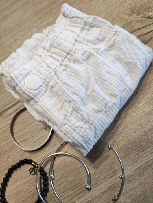 Spodnie dla dziewczynek marki H&M w rozmiarze 86. Nowe.