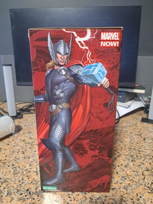 Figura thor marvel
