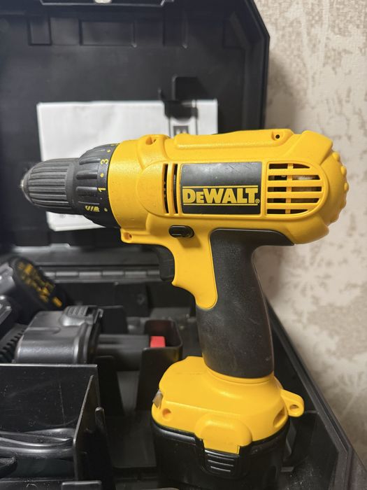 Dewalt DC727 шуроповерт