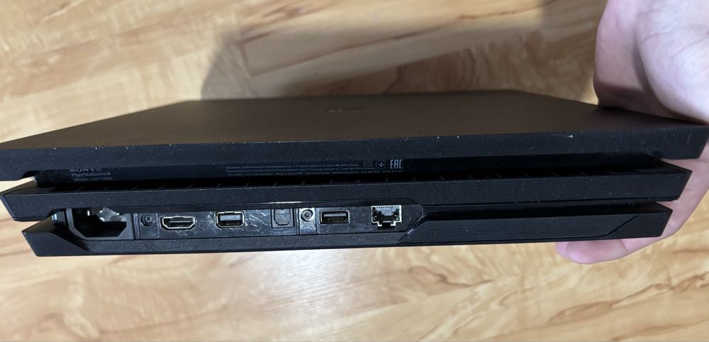 PlayStation 4Pro 1TB