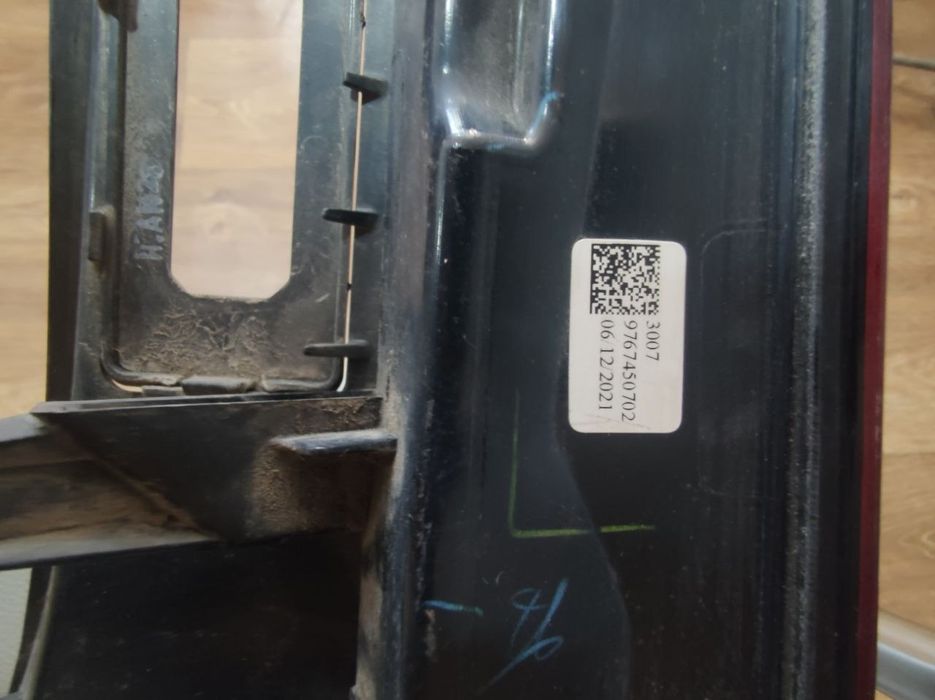 Задні фонарі mitsubishi padjero sport 3 21рік