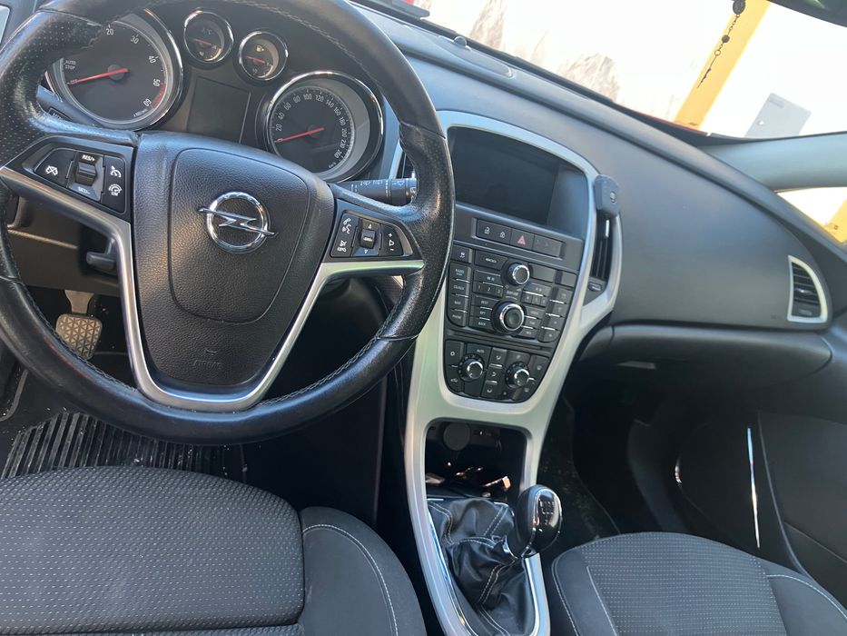 Carro Opel astra gtc — photo 2