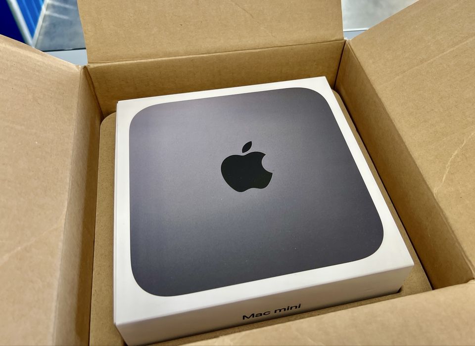 Mac Mini A1993 Intel Core I7 6 rdzeni 3,2Ghz, 32Gb RAM DDR4 Idealny