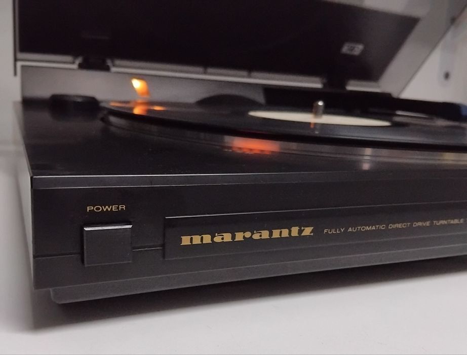 MARANTZ gira-discos Direct Drive TT-551