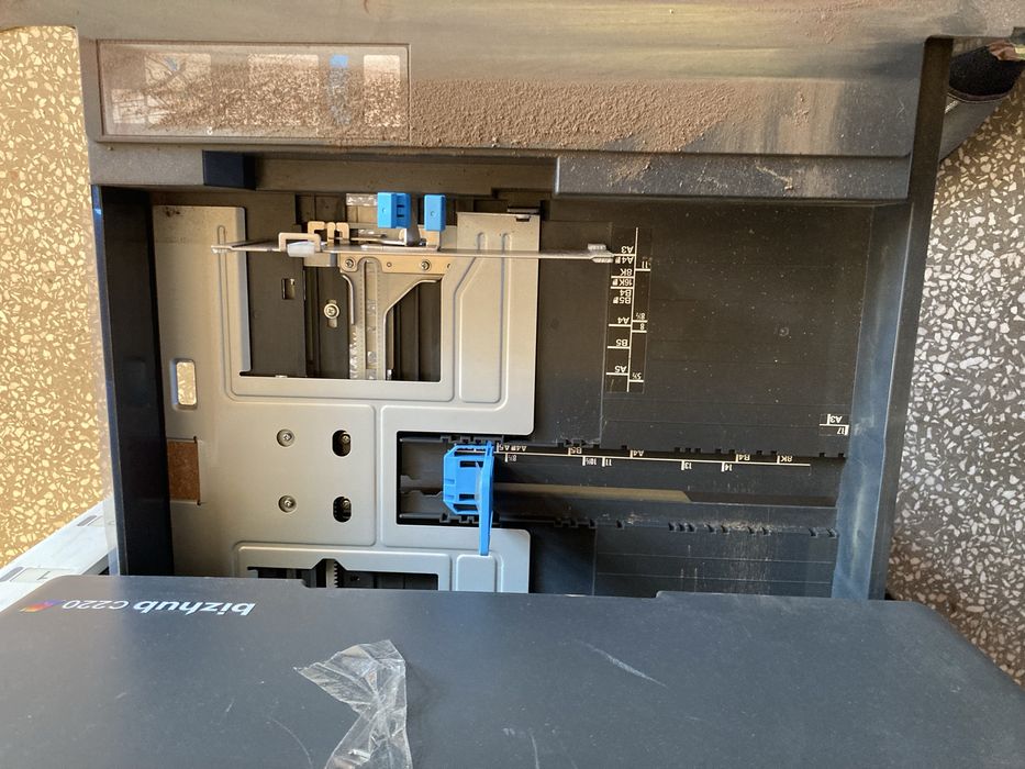Konica Minolta Bizhub C 220