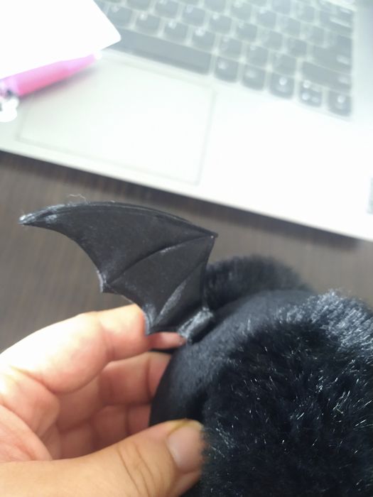 czarne nauszniki zimowe nietoperz halloween