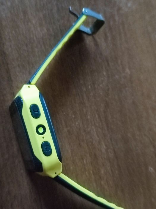 Продам часы под сим карту