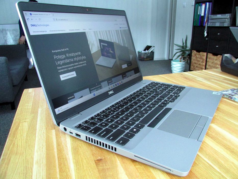 Dell Latitude 5510 15" i7 16GB 512GB SSD laptop notebook (12)