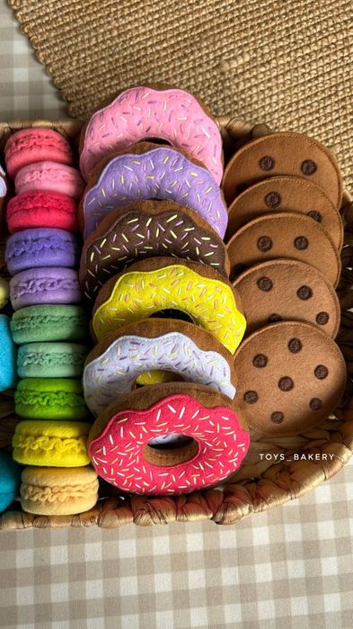 Іграшкова їжа. Пончики з фетру. Їжа з фетру. Іграшки з фетру.