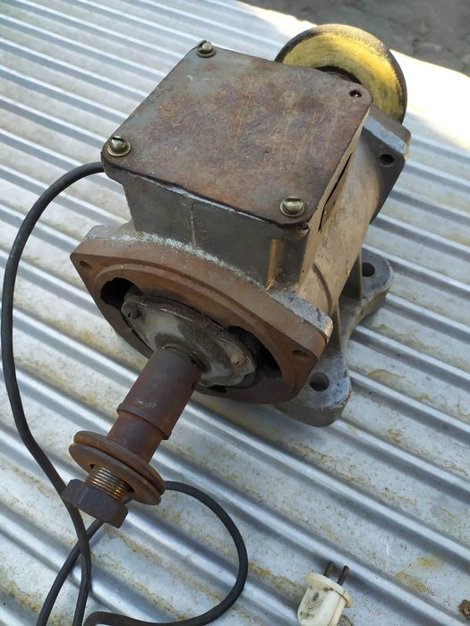 Продам,точило,наждак,заточной станок