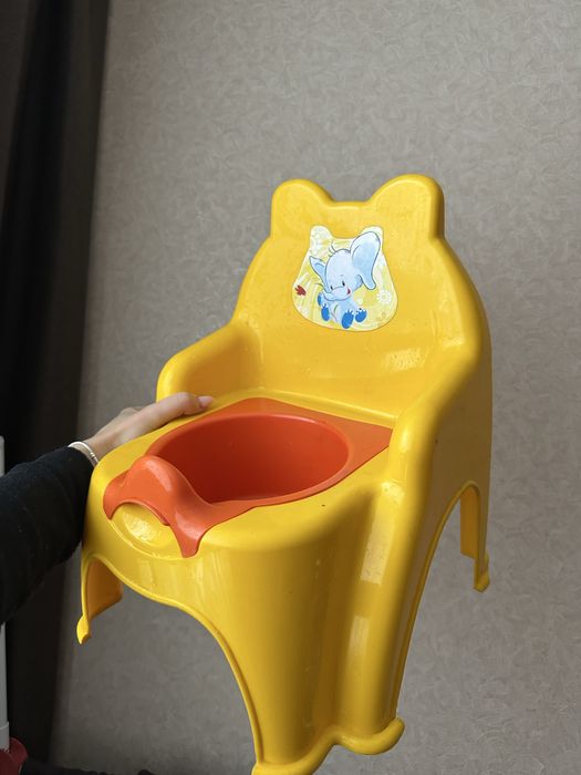 Горшок дитячий.