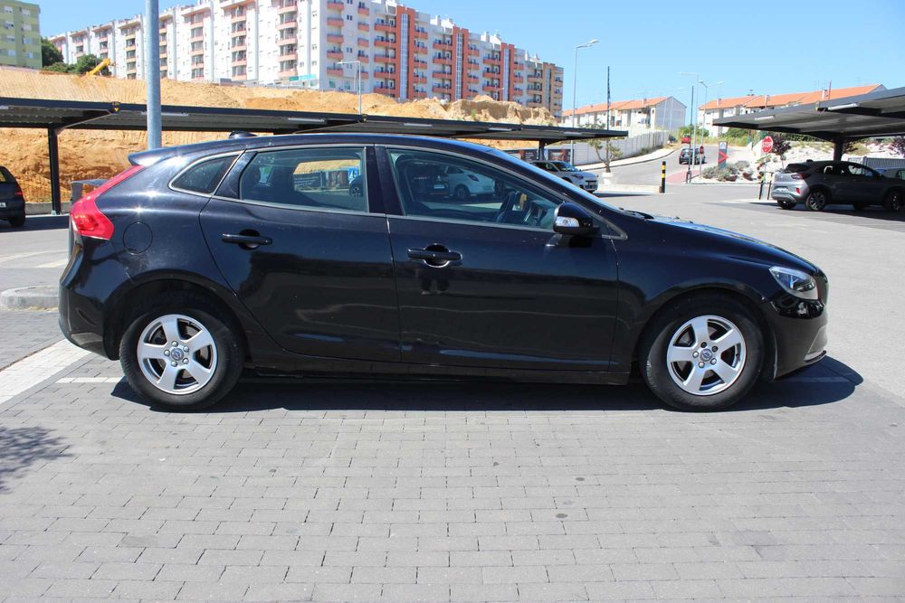 Volvo V40 1.6 D2 Momentum Eco 2015 (LER DESCRIÇÃO)