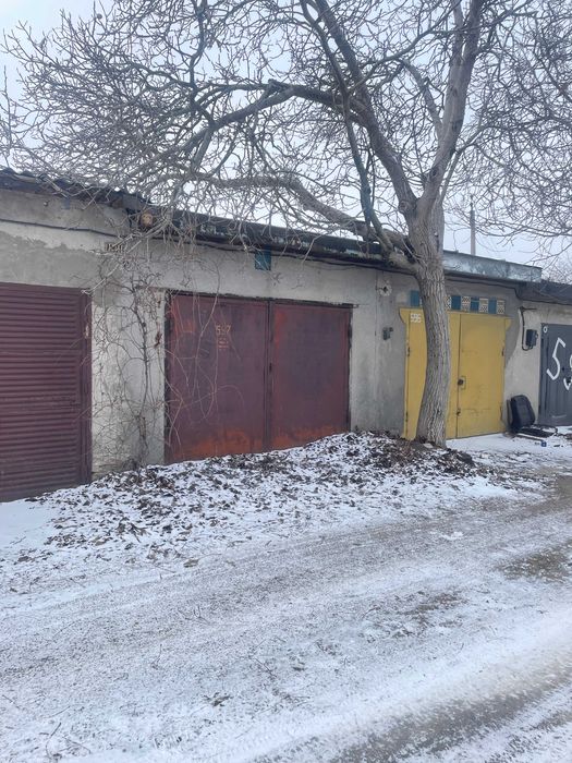 Продам   кирпичный гараж с  подвалом . Таирово "ШКОЛЬНЫЙ"  Радужный.