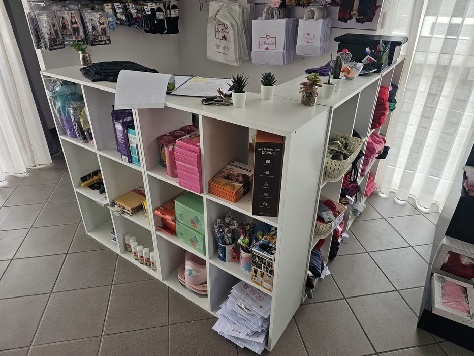 Recheio de loja de roupa