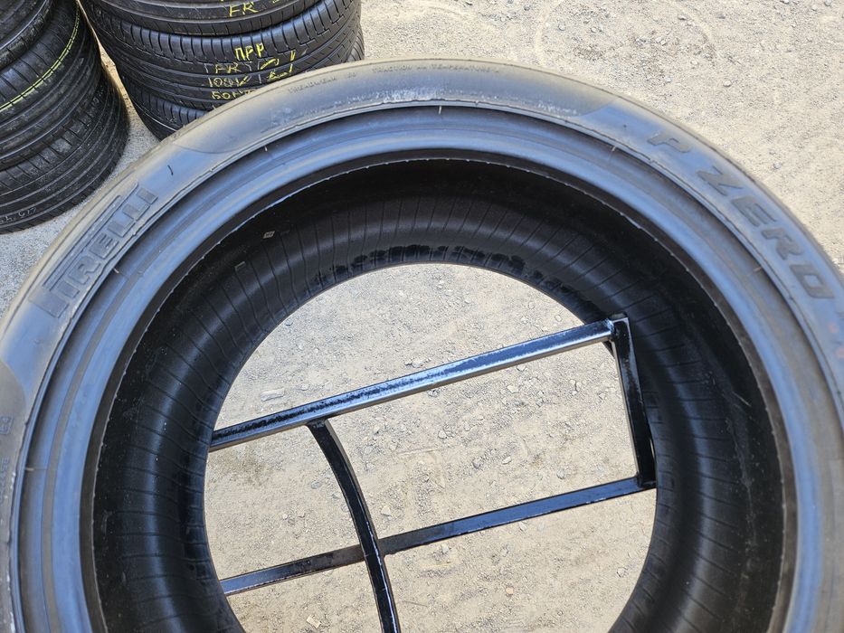 Шины БУ 305 35 R 20 Pirelli p zero пара лето