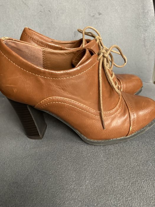 Oksfordy botki Urban by Gemo rozm. 36