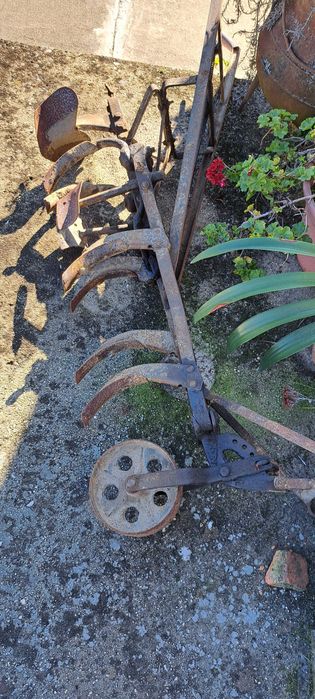 Alfaia agrícola usasa mas em bom estado