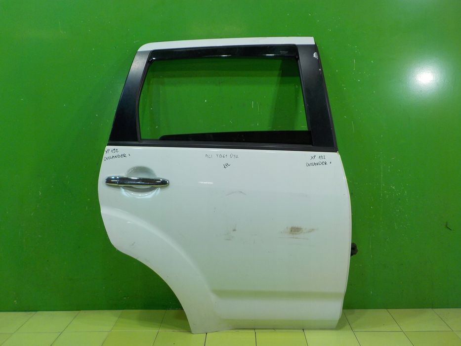 Mitsubishi Outlander II LIFT 2.2 DID 12r 5D drzwi prawe tyl