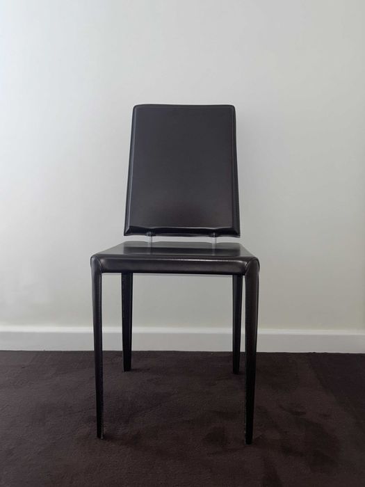 6 Cadeiras de mesa de sala, Italianas, em Couro