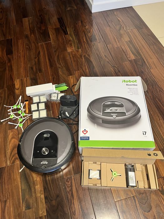 Robot sprzątający iRobot Roomba i7 + pełen zestaw akcesoriów
