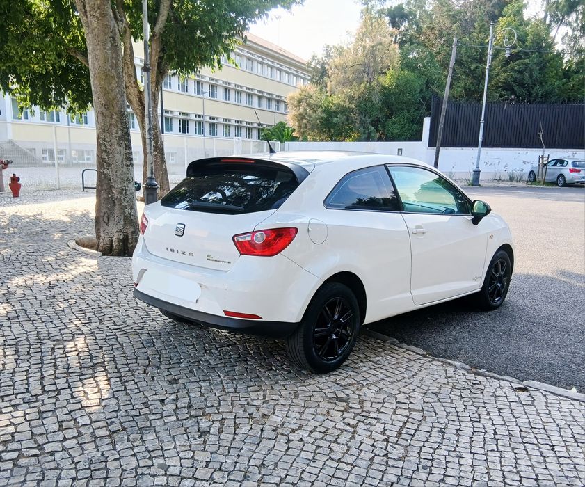 SEAT Ibiza ST — fotografia 5