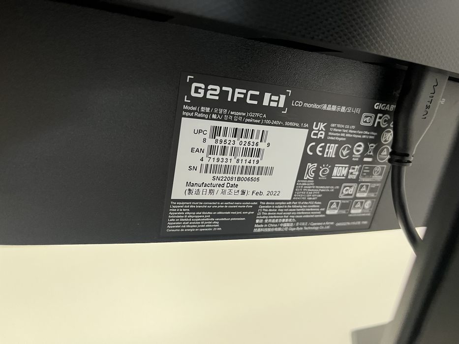 Monitor curvo gigabyte G27FCA