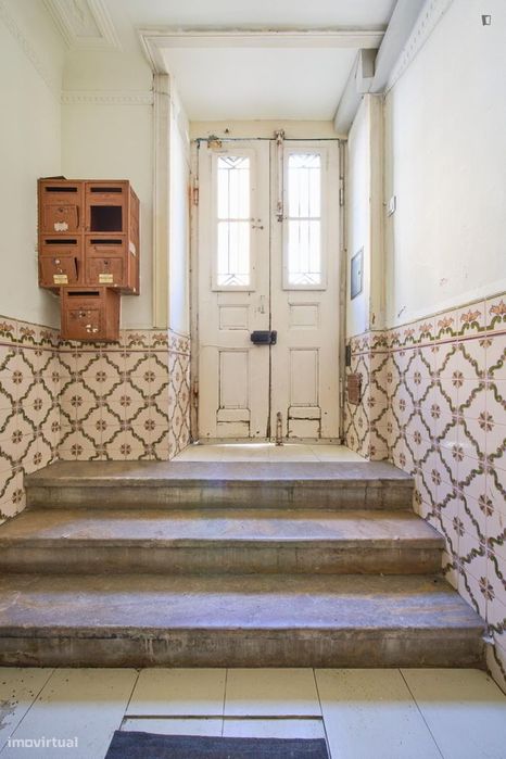 Quarto - localizado em Alameda Lisbon