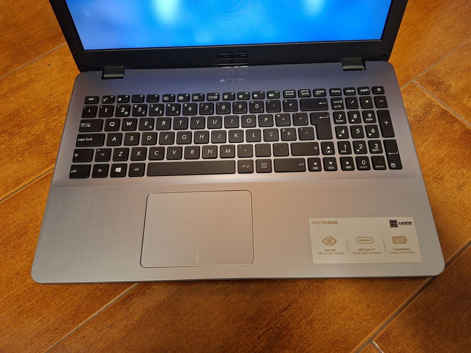 Portátil Asus A542U i5 c/ Nvidia 930MX
