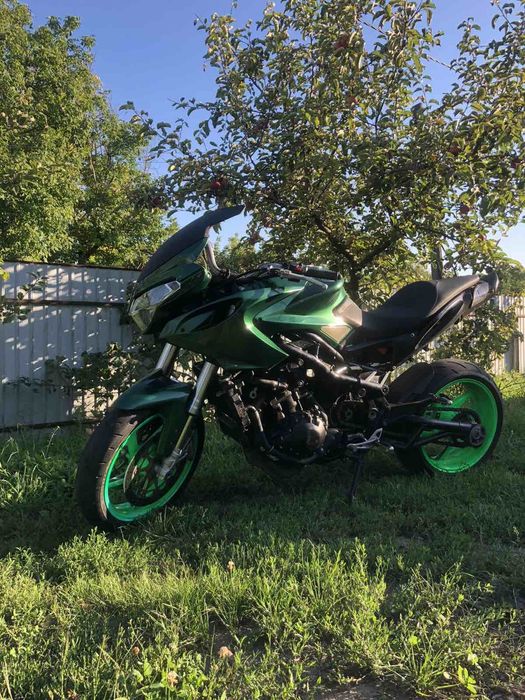 Benelli tre 1130k Triumph 1050